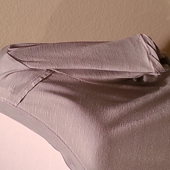 WOMAN'S GRAY TEE SIZE M - Picture 3 of 7